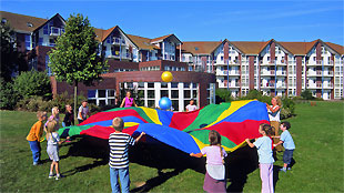 Kinder im Kinderland der Kurklinik